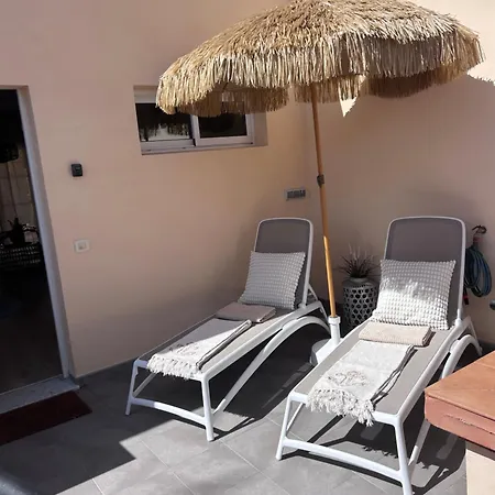 Yuccapark Stephanie Apartment