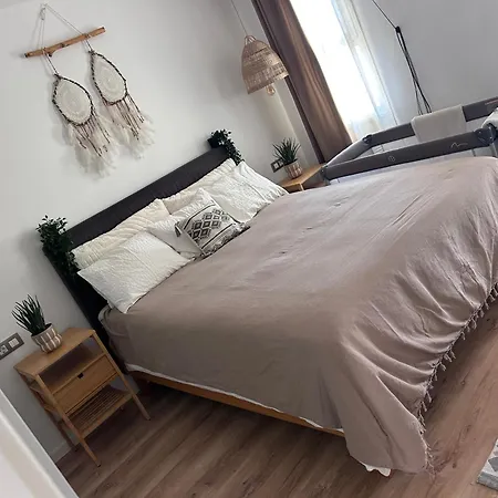 Yuccapark Stephanie 아파트 *