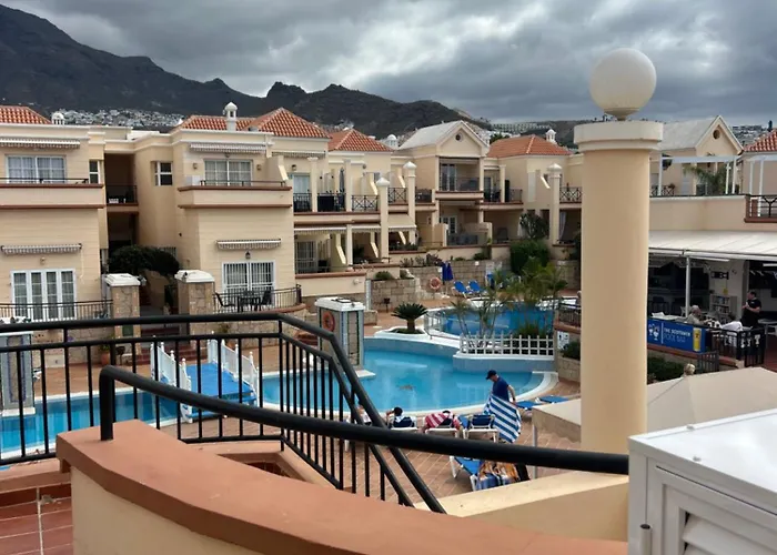 Yuccapark Stephanie 아데제